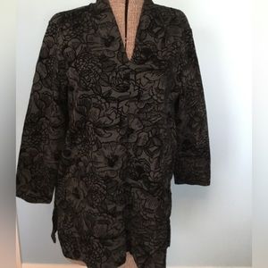 Beautiful black top!